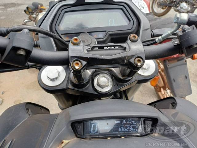 2025 BAJAJ DOMINAR 