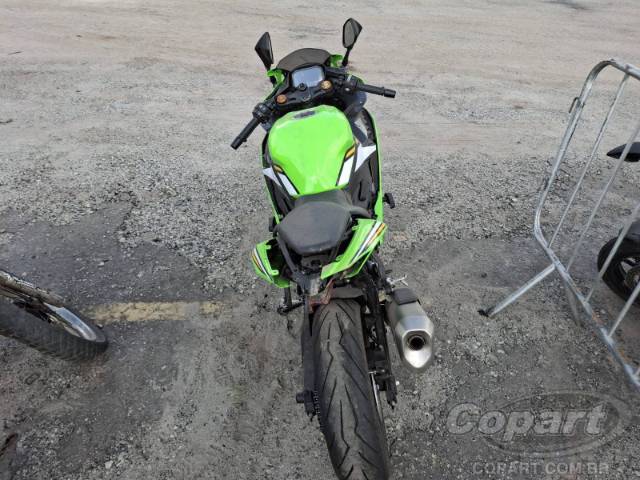 2025 KAWASAKI NINJA ZX-4R 