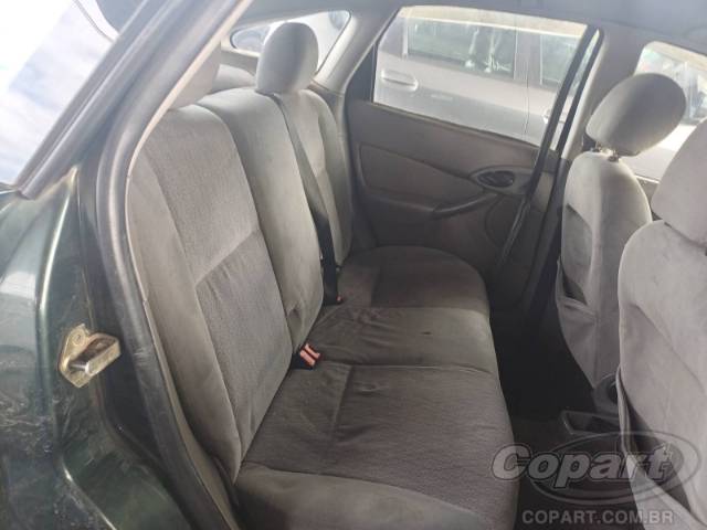 2002 FORD FOCUS 