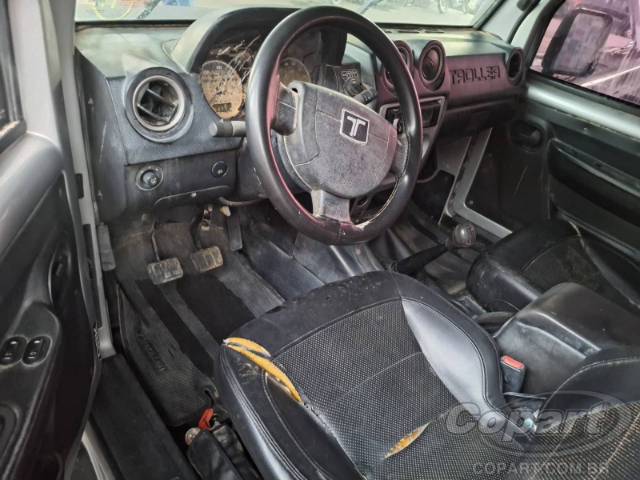 2013 TROLLER T4 