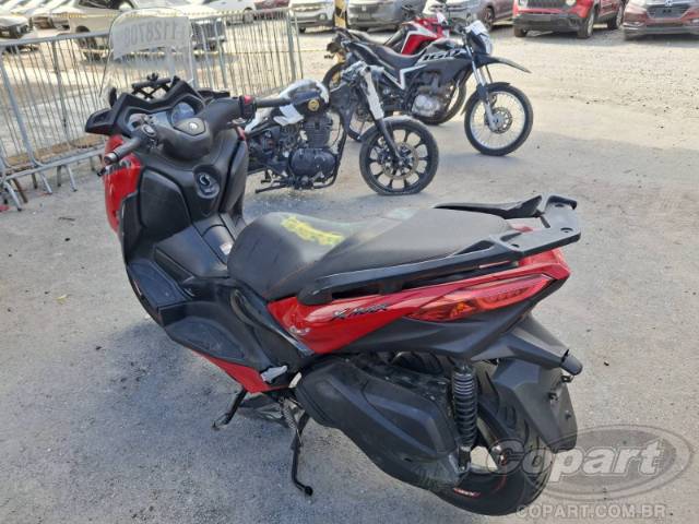 2024 YAMAHA XMAX 