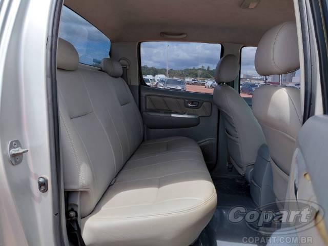 2011 TOYOTA HILUX CD 