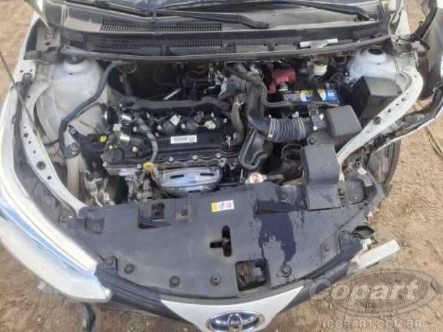 2022 TOYOTA YARIS SEDA 