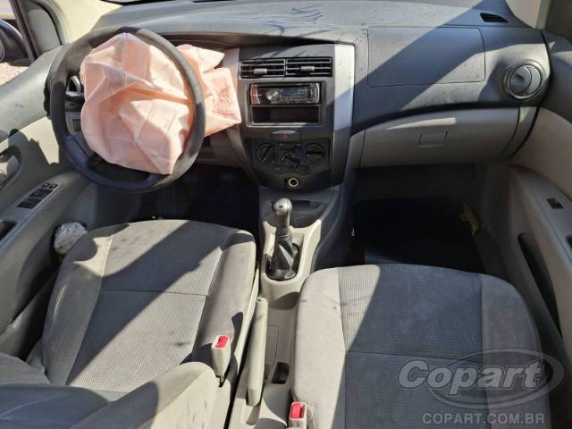 2010 NISSAN LIVINA 