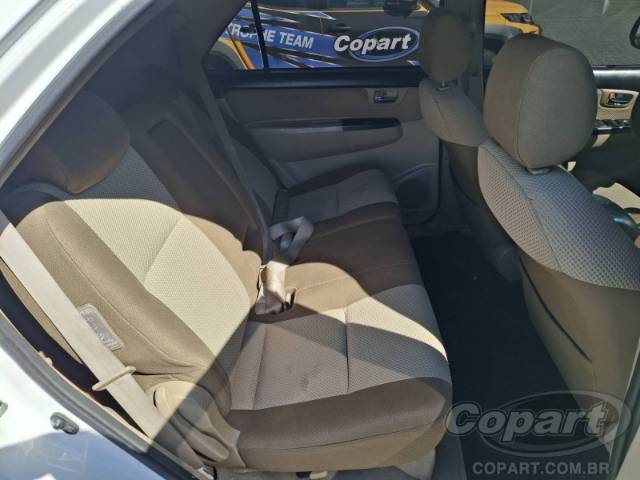 2014 TOYOTA HILUX SW4 