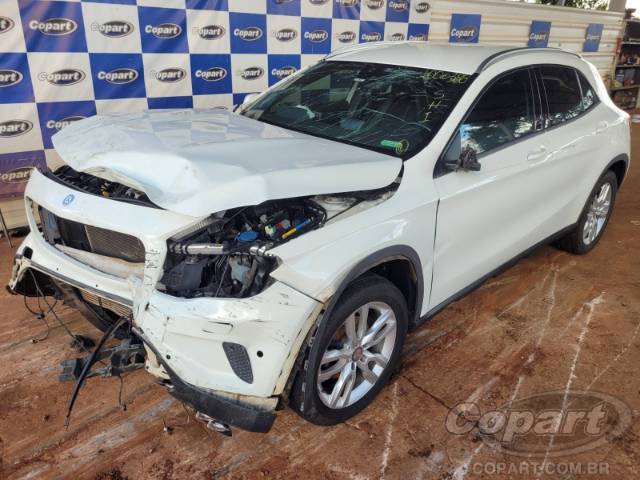 2015 MERCEDES BENZ GLA 
