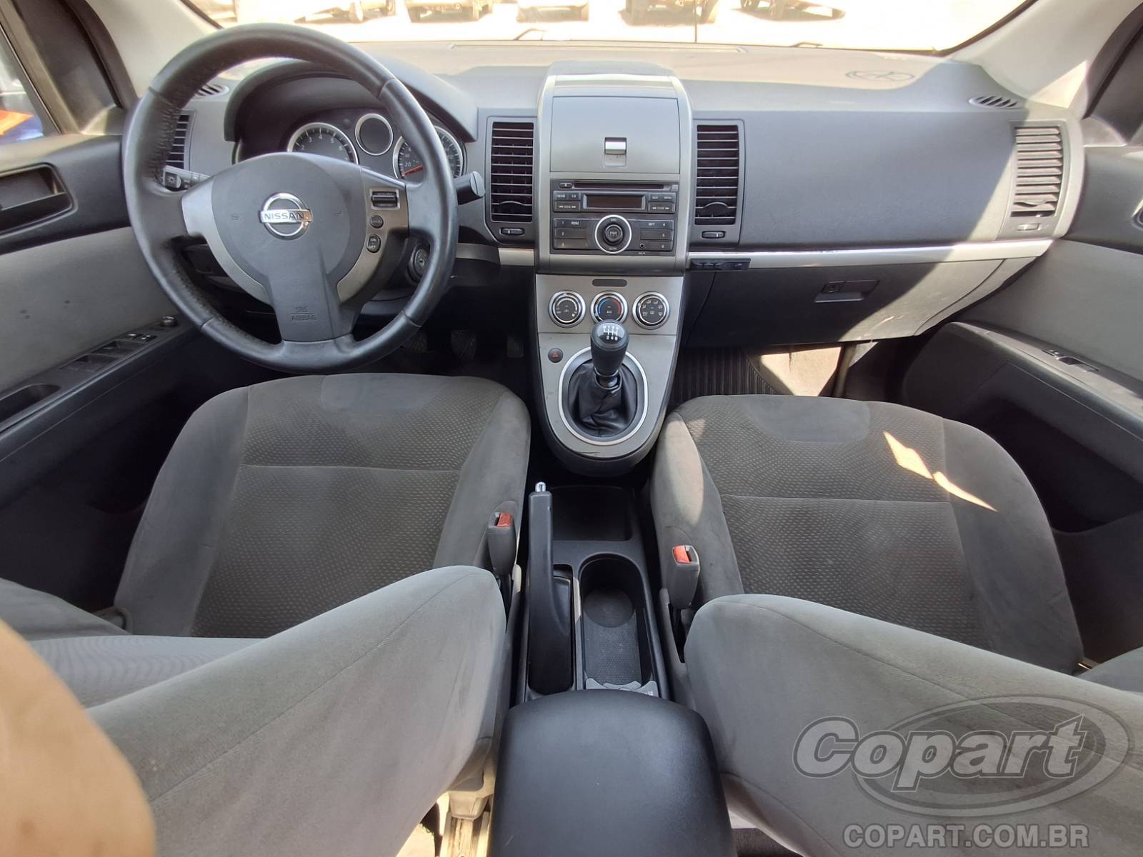Foto 9 de 10: 2010 NISSAN SENTRA