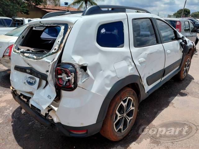 2023 RENAULT DUSTER 