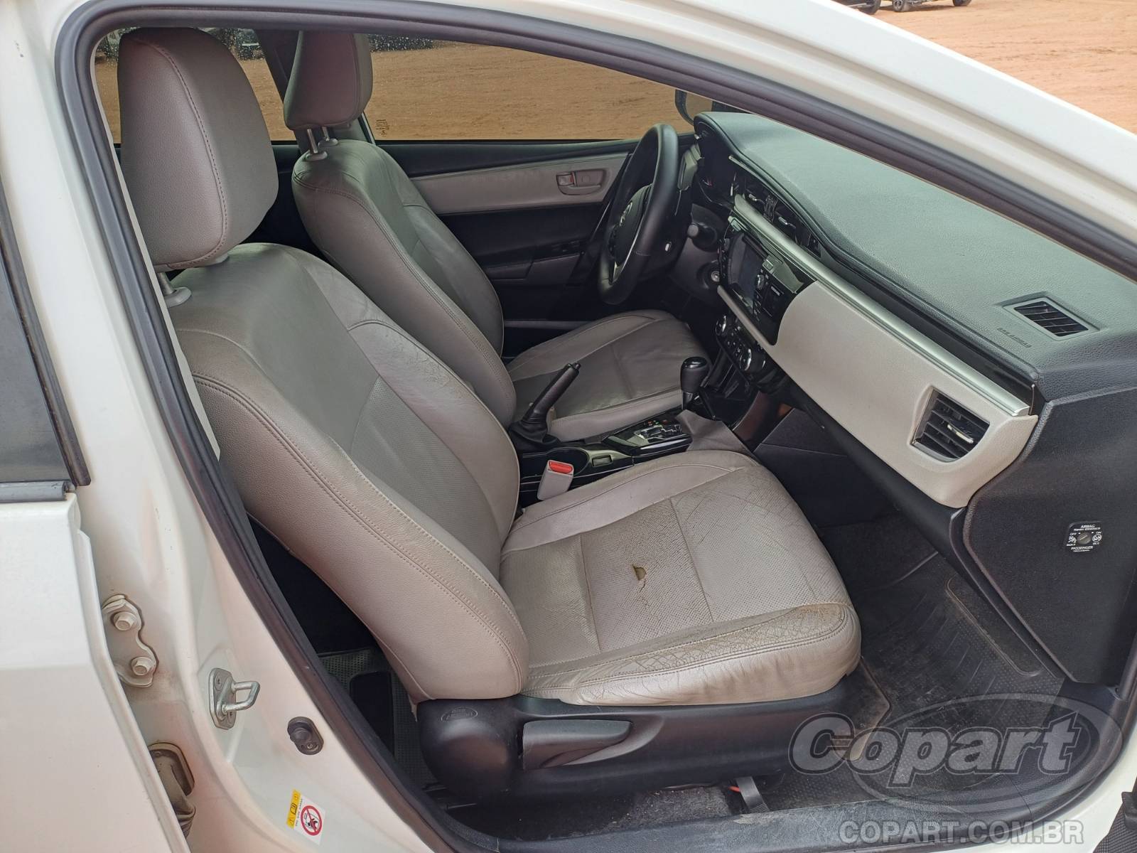 2015 TOYOTA COROLLA — foto 5 de 10
