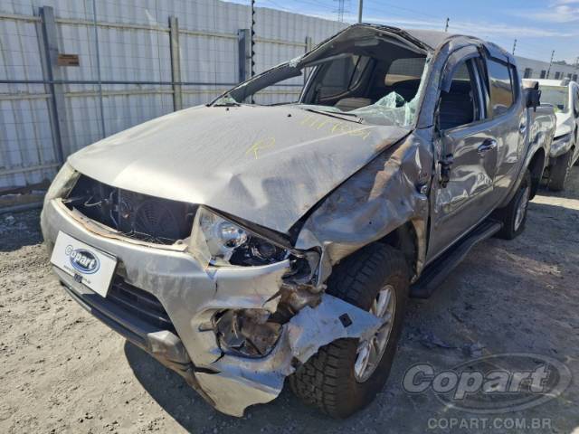 2014 MITSUBISHI L200 TRITON 