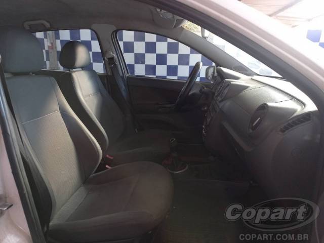 2013 VOLKSWAGEN VOYAGE 