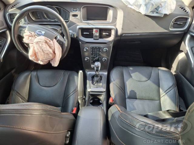 2016 VOLVO V40 
