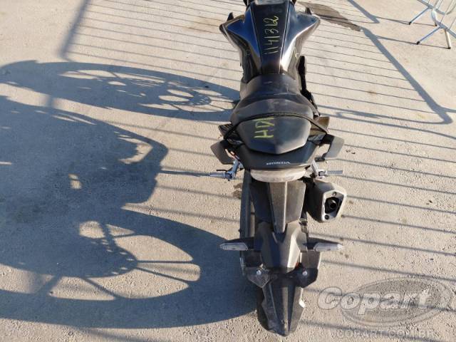 2025 HONDA CB 300F 