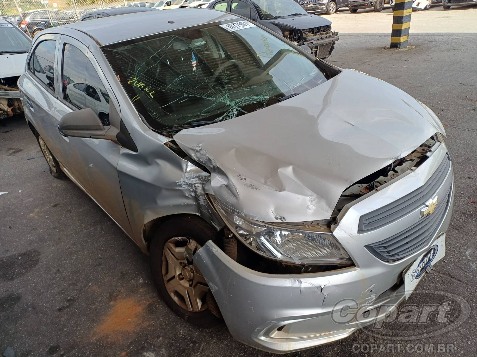 Veículo GM - Chevrolet Onix Onix Joy 1.0 Eco 2017 em leilão