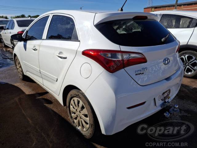 2015 HYUNDAI HB20 