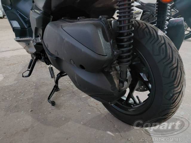 2025 YAMAHA XMAX 
