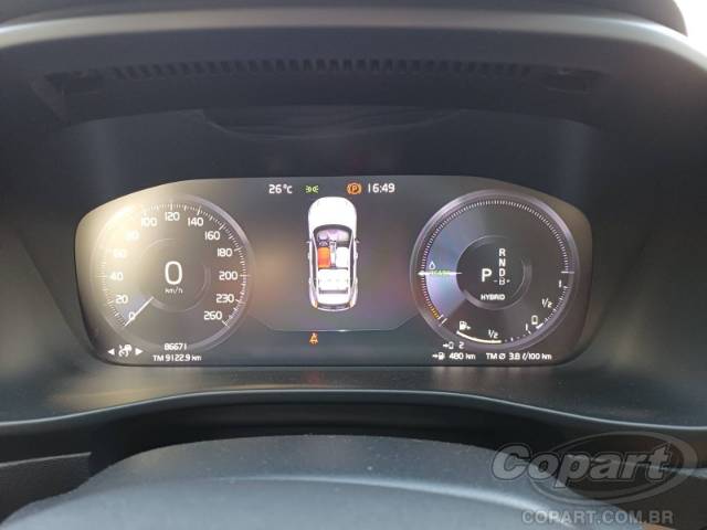 2021 VOLVO XC40 