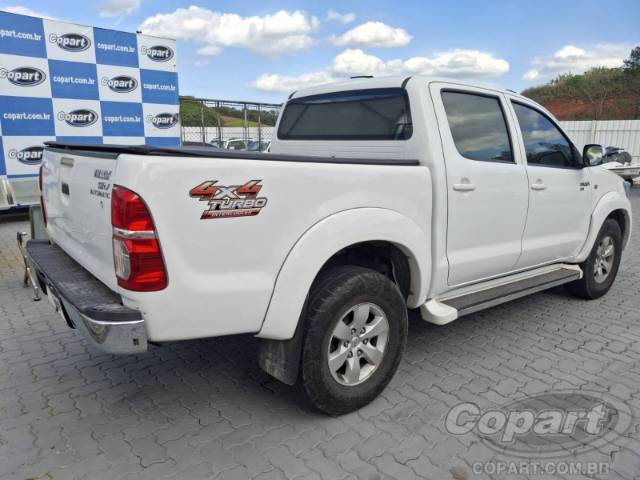 2015 TOYOTA HILUX CD 