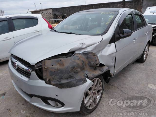 2016 FIAT GRAND SIENA 