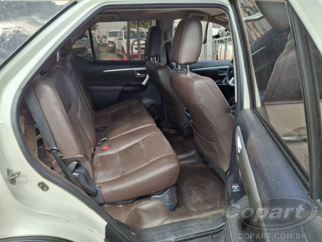 2018 TOYOTA HILUX SW4 