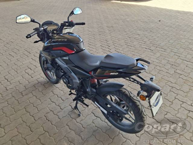 2026 BAJAJ DOMINAR 