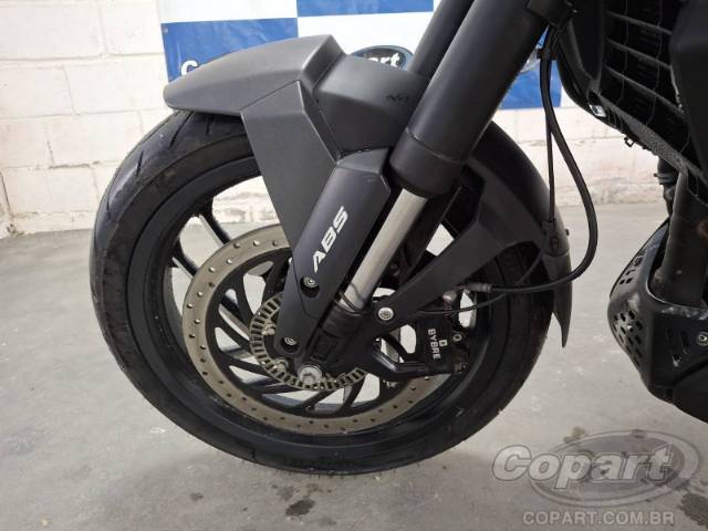 2025 BAJAJ DOMINAR 