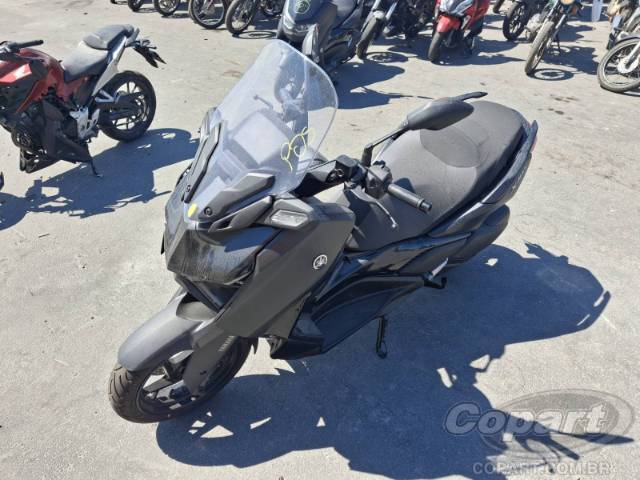 2025 YAMAHA XMAX 