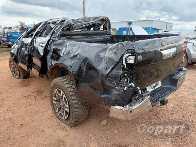 2022 TOYOTA HILUX CD 