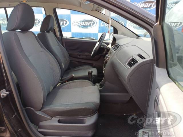 2011 VOLKSWAGEN SPACEFOX 