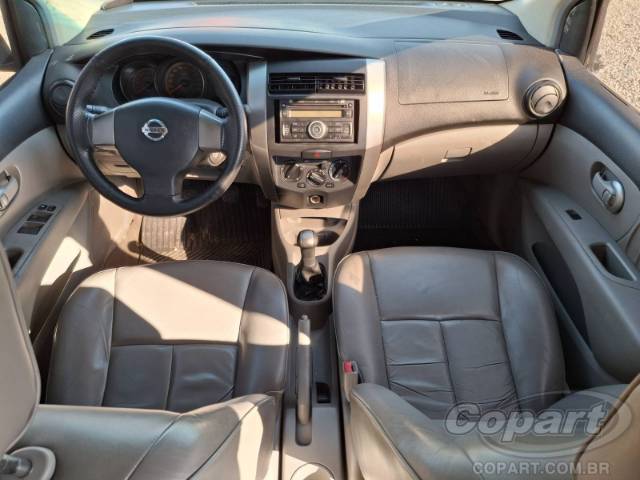 2011 NISSAN LIVINA 