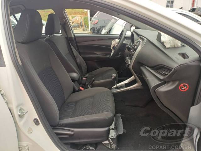 2020 TOYOTA YARIS SEDA 