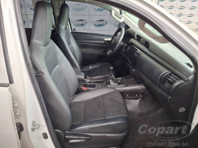 2024 TOYOTA HILUX CD 