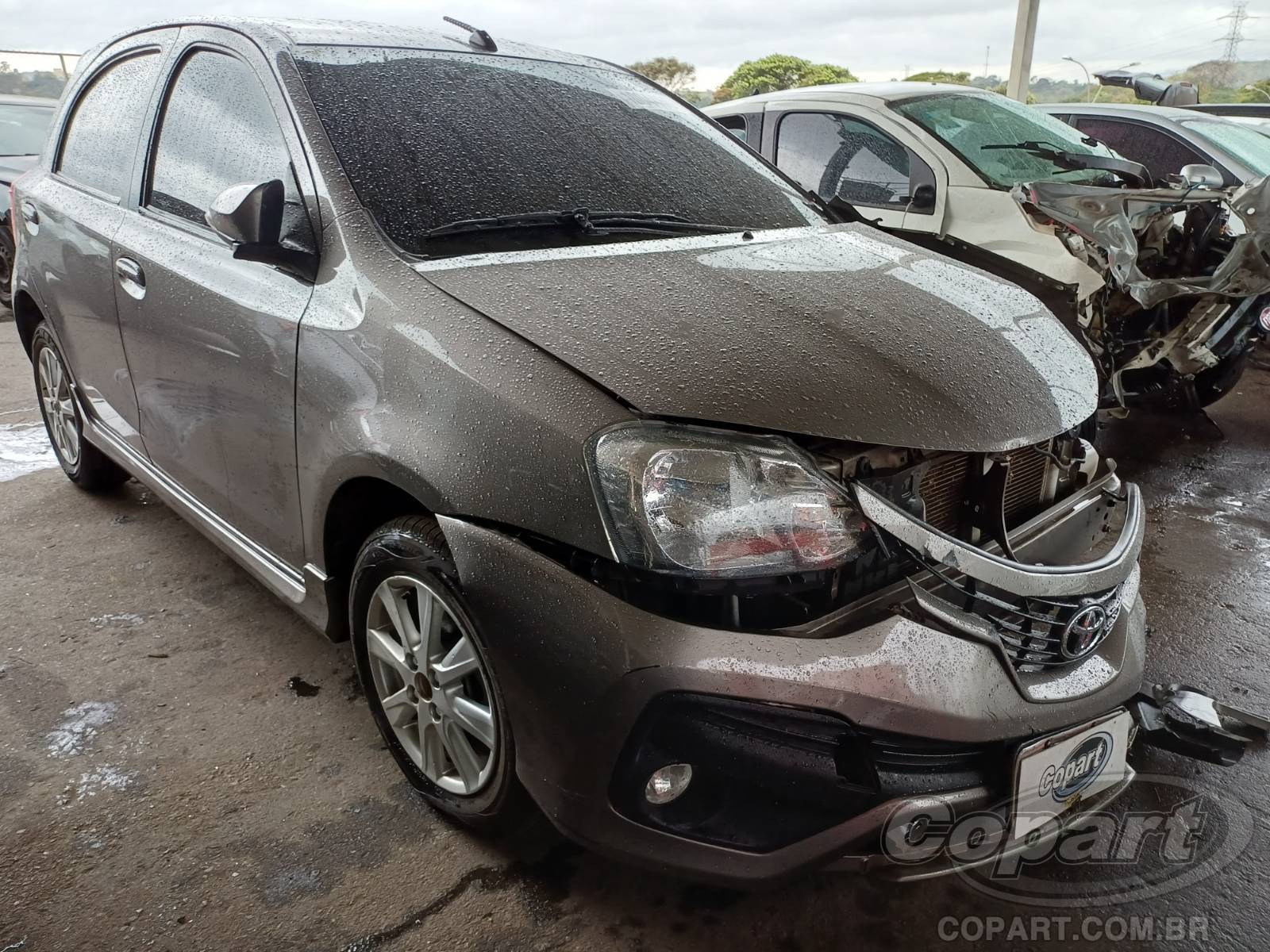 TOYOTA ETIOS XLS AT 1.5 16V DUAL VVT-i 2017