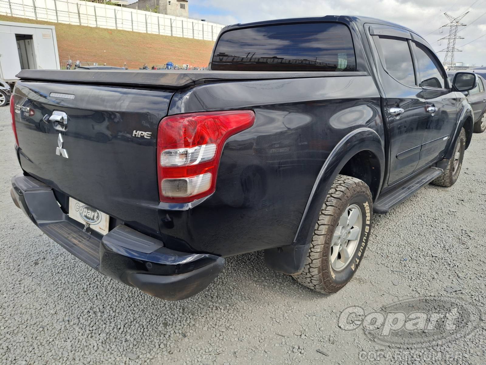 2018 MITSUBISHI L200 TRITON SPORT — foto 4 de 13