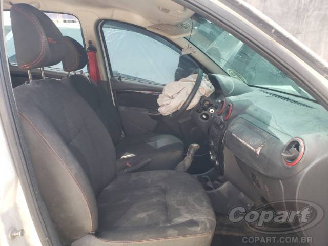 2013 RENAULT SANDERO 