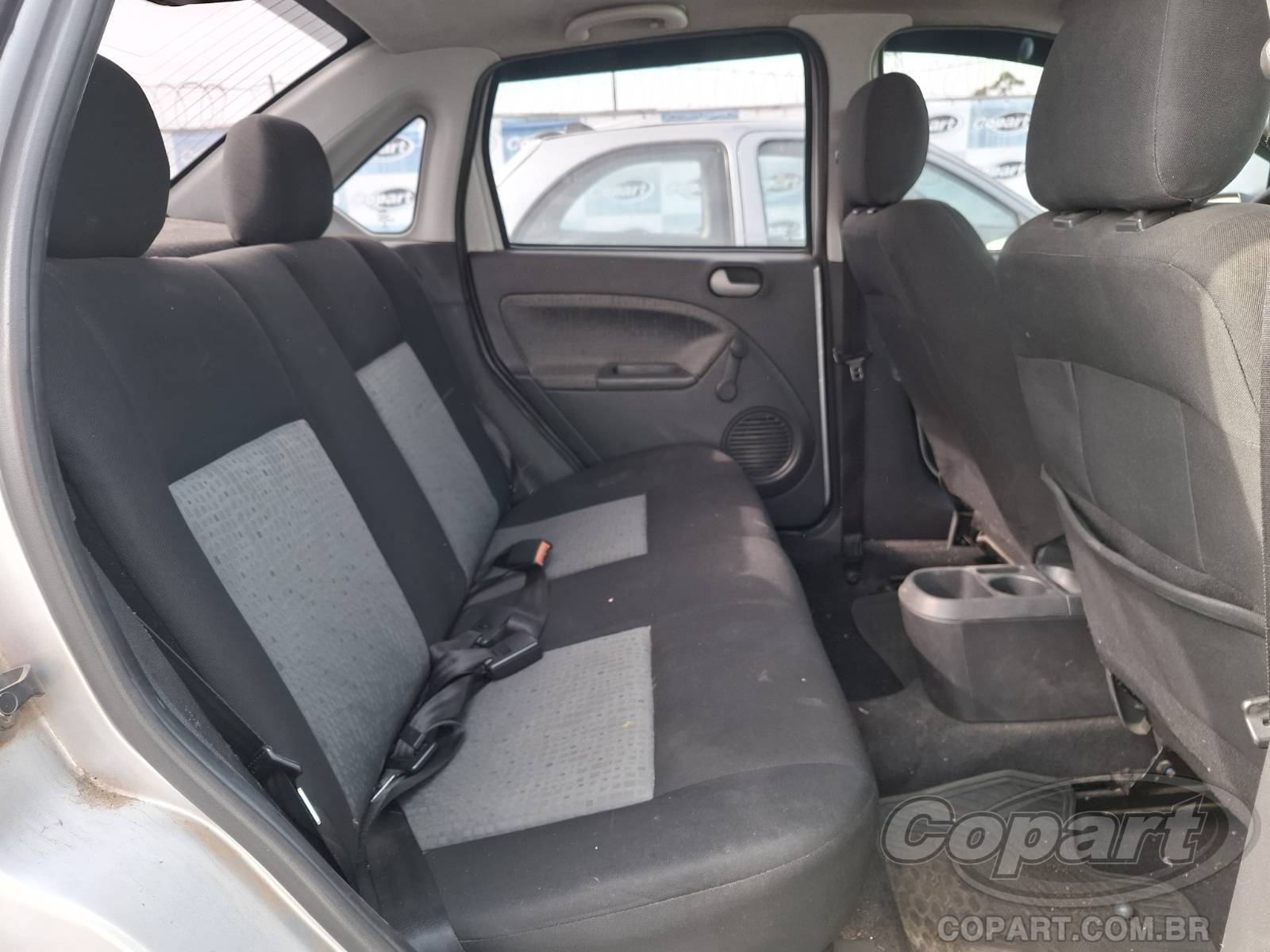 Foto 6 de 10: 2014 FORD FIESTA SEDAN