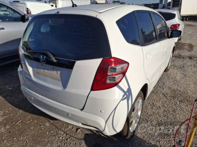 2013 HONDA FIT 