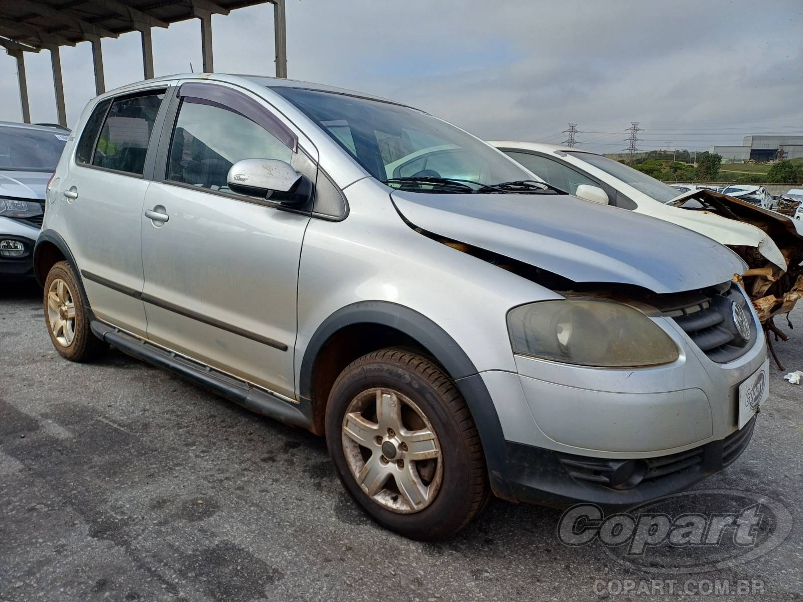 Veículo VW - VolksWagen Fox 2010 VOLKSWAGEN FOX Sunrise 1.0 Total Flex Colisão 2010 em leilão