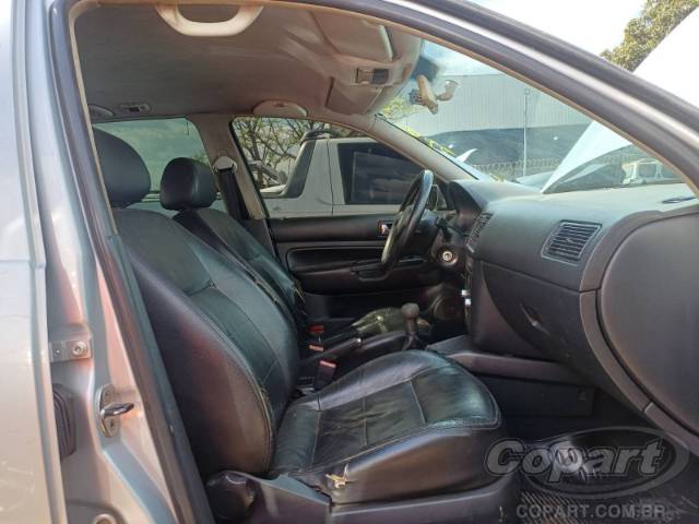 2005 VOLKSWAGEN GOLF 