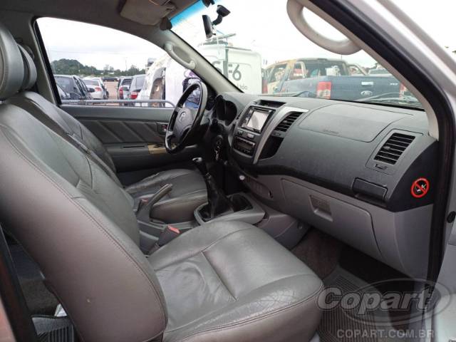 2011 TOYOTA HILUX CD 