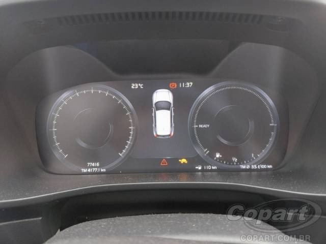 2022 VOLVO XC40 