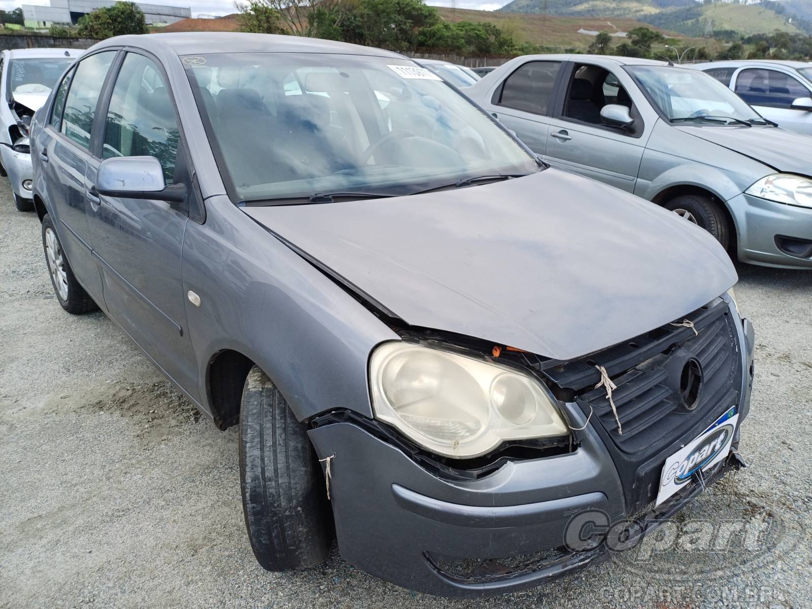 Volkswagen Polo Sedan 2007 em leilão