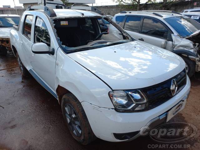 2022 RENAULT DUSTER OROCH 