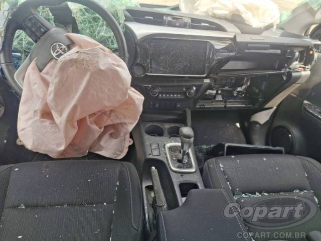 2025 TOYOTA HILUX CD 