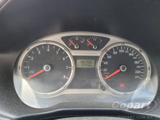 2011 VOLKSWAGEN VOYAGE 