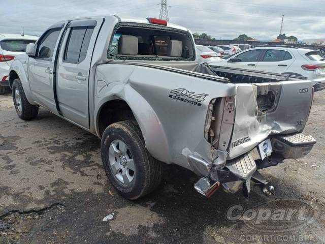 2011 NISSAN FRONTIER CD 