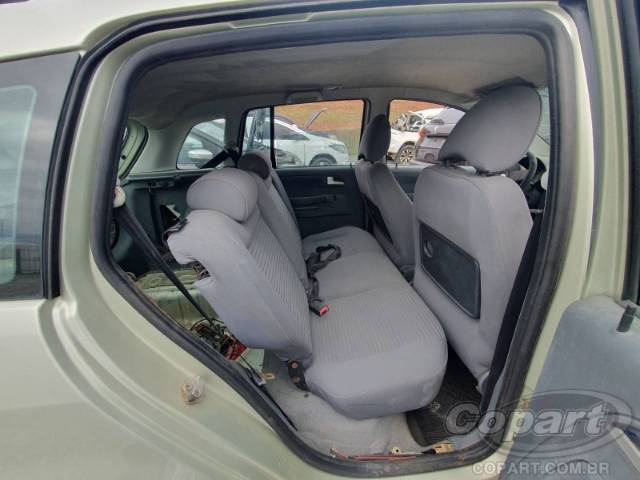 2009 VOLKSWAGEN SPACEFOX 