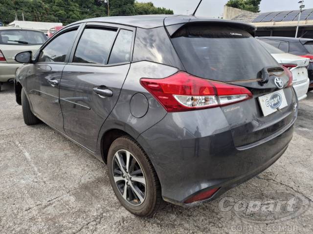 2021 TOYOTA YARIS 