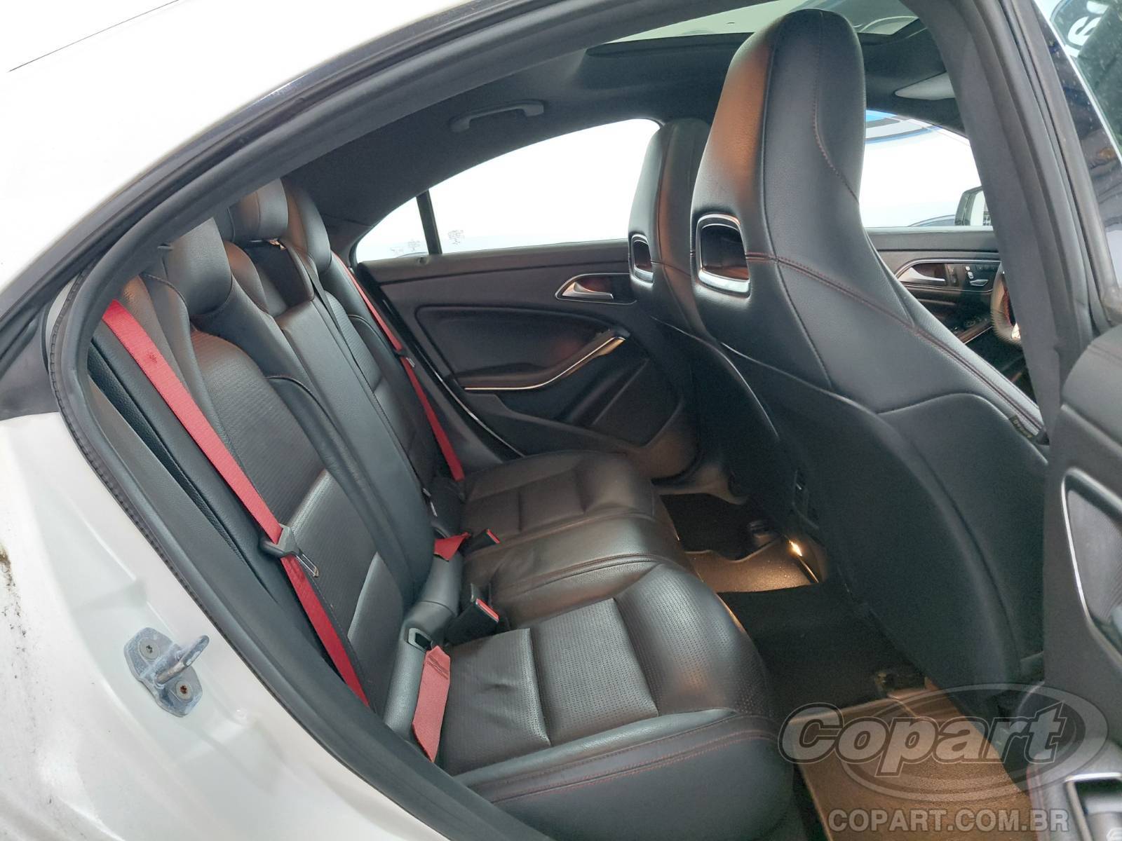 2018 MERCEDES BENZ CLASSE CLA — foto 6 de 11