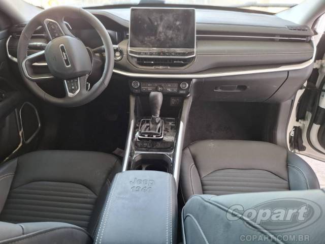 2026 JEEP COMMANDER 
